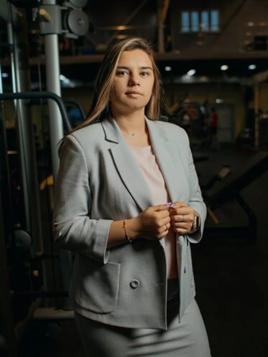 Ишуткина Юлия, Директор